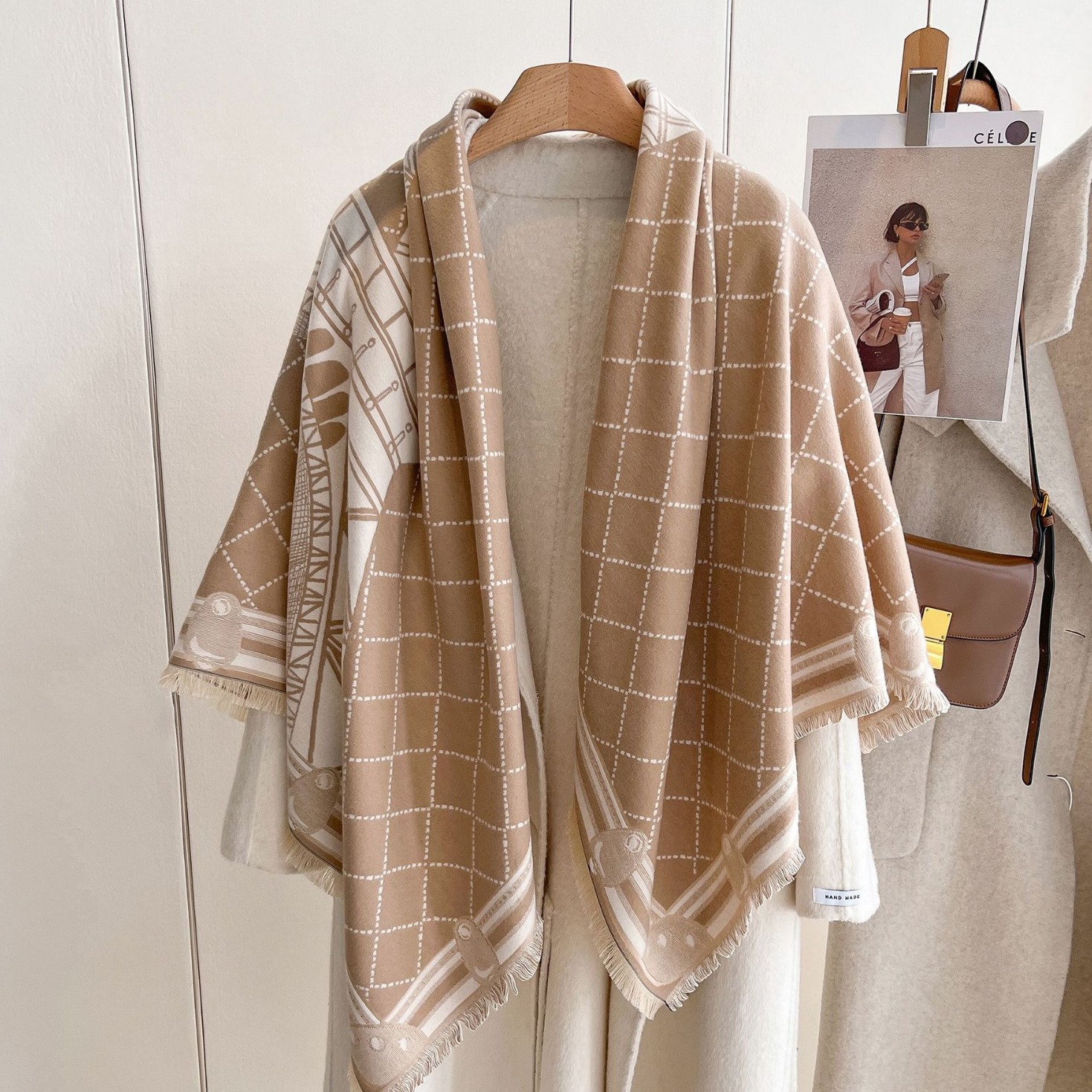 Nueva bufandas coreanas de otoño y invierno caliente simple de doble cara imitación de cachemira toallas de moda para mujeres