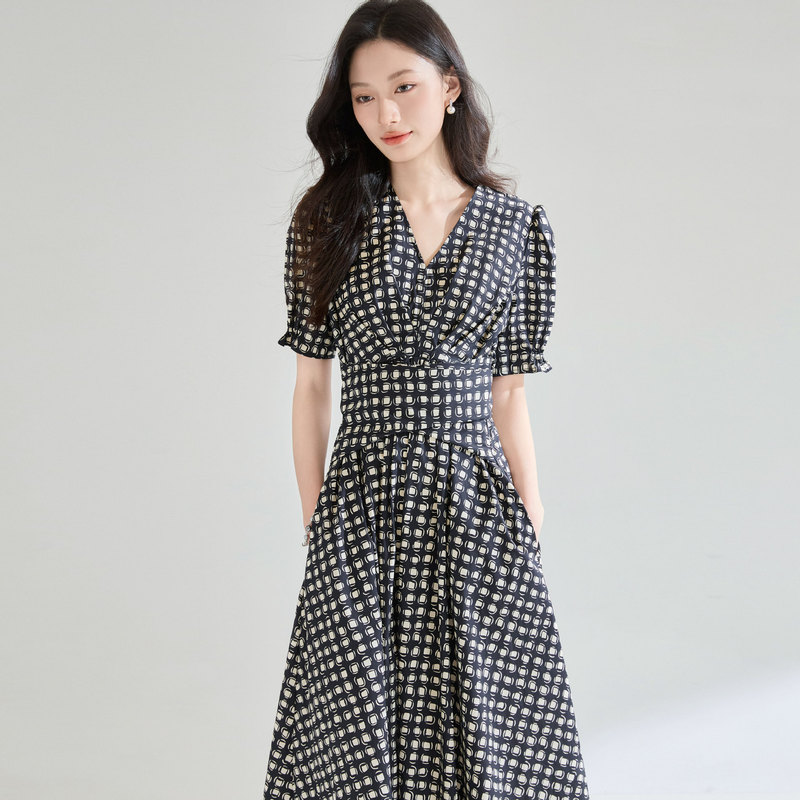 Summer French-Style Light Luxury Black and White Plaid V-Neck Tie-Waist Slimming Cotton A-Line Mid-Length Dress 25318