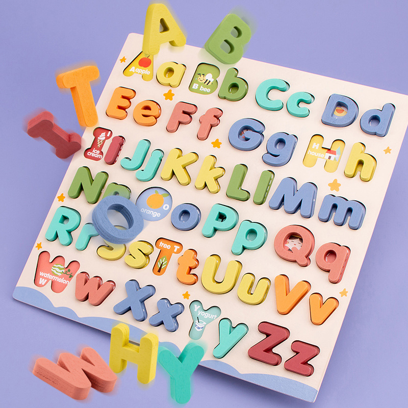 子供の早教の木の大きさと小文字のパズルの手で板の赤ちゃんの英語のアルファベットの認知の積み木の益智のおもちゃをつかみます。|undefined
