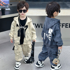 男の子7字セット春秋服2025新型子供かっこいいファッションスポーツ2点セット子供服クール