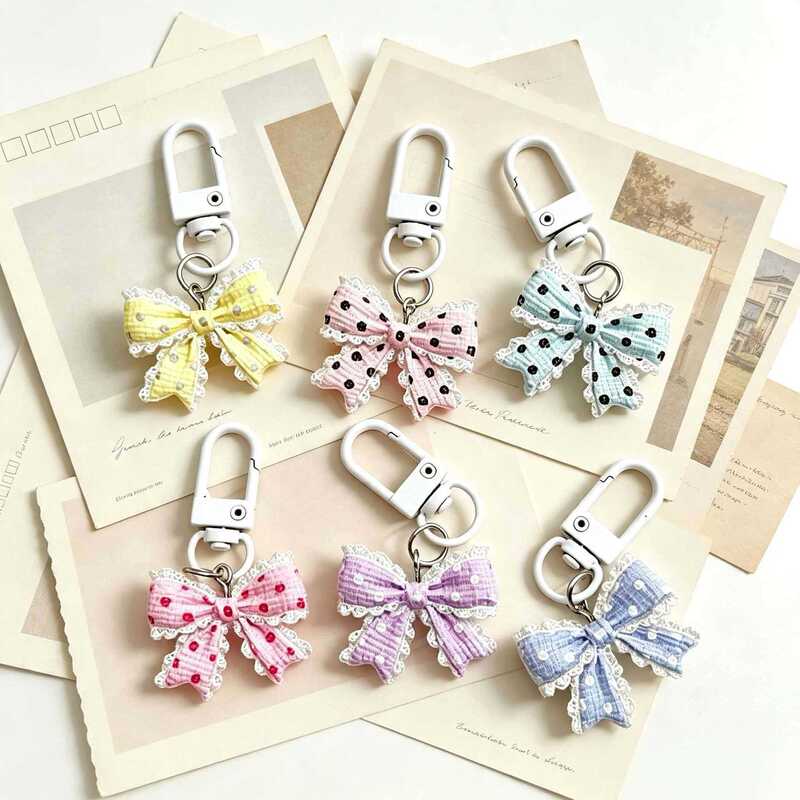 Creative translucent polka dot bow keychain pendant, fresh and cute bag accessory for girls, gift for couples and best friends Creative translucent polka dot bow keychain pendant, fresh and cute bag accessory for girls, gift for couples and best friends