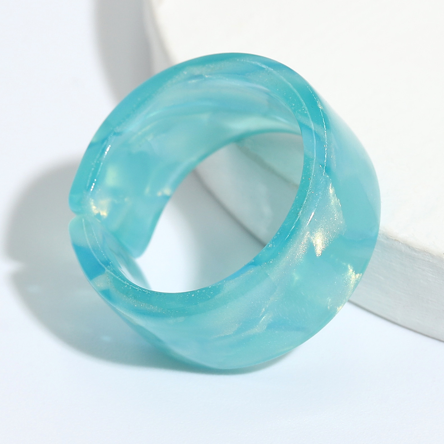 Retro Incomplete Circle Resin Ring display picture 7