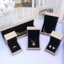直角PU拉丝皮首饰盒戒指耳钉吊坠手镯手链珠宝首饰包装盒现货批发