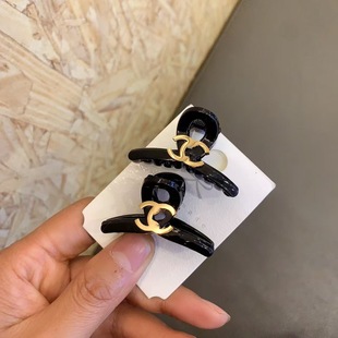С���䓸߼���Сץ�A�����Rβ�̶�����Ů���İl�A�͹�С���W�t��