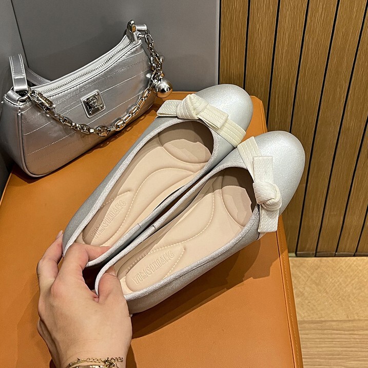 Leather version! French minimalist style bow-tie shallow single shoes for women, 2026 new model, elegant and versatile Mary Jane shoes Leather version! French minimalist style bow-tie shallow single shoes for women, 2026 new model, elegant and versatile Mary Jane shoes