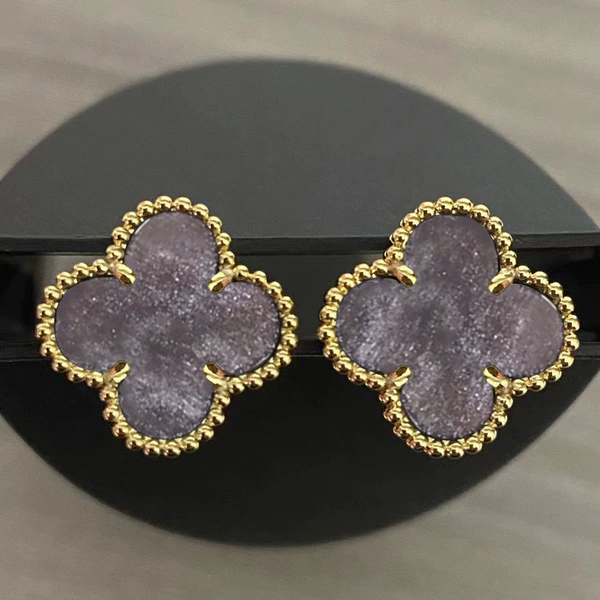 Gold [Silver Stone 1.5cm] Stud Earrings