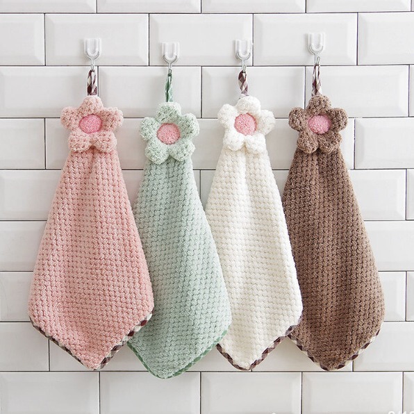 Coral Fleece Hand Towel Pineapple Cartoon Hanging Hand Towel Bathroom Kitchen Dishes Thickened Water Absorbent Creative Wipe Coral Fleece Hand Towel Pineapple Cartoon Hanging Hand Towel Bathroom Kitchen Dishes Thickened Water Absorbent Creative Wipe