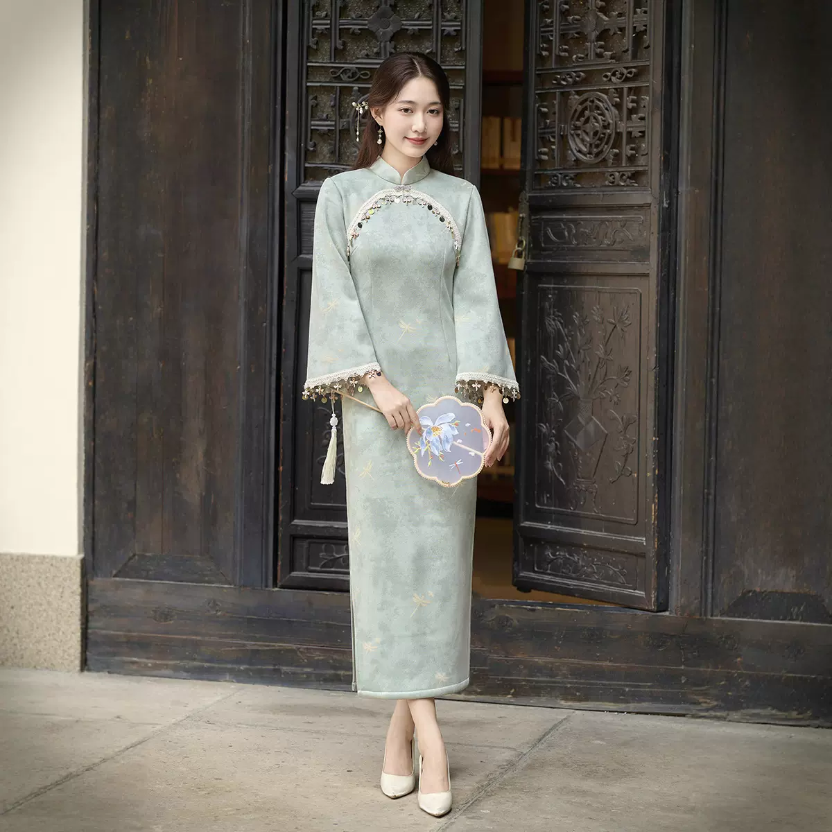 灰绿加绒2025年冬季新款年轻淑女范日常新中式波西米亚风旗袍