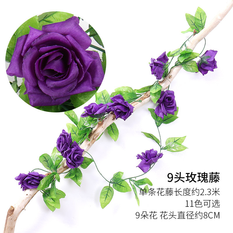 진한 보라색