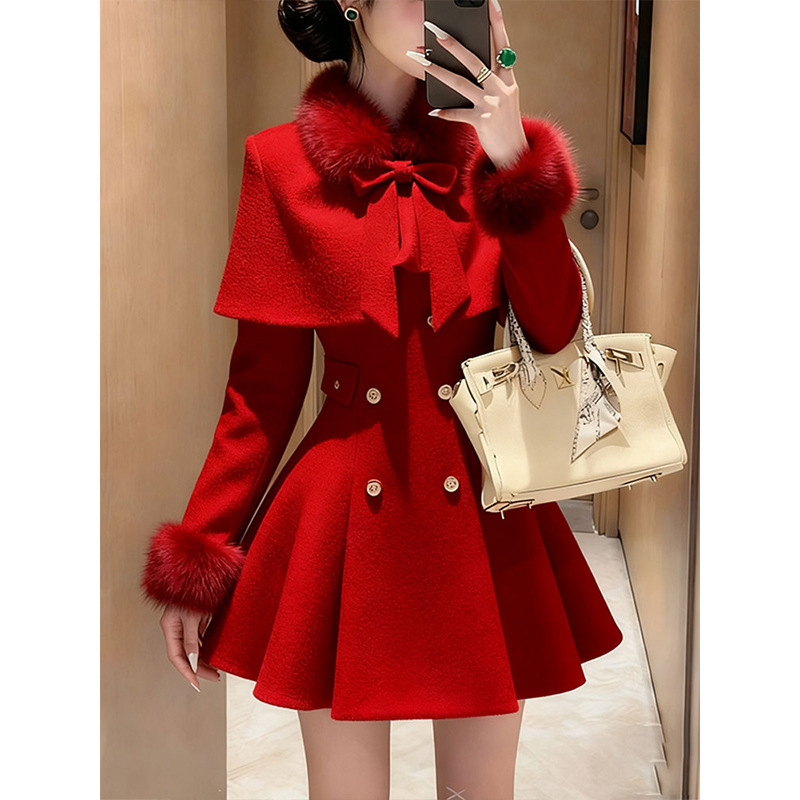 Chanel-Style Red Cape Coat for Women, Winter 2025 New Model, Elegant Waist-Cinching Slimming Dress Two-Piece Set Chanel-Style Red Cape Coat for Women, Winter 2025 New Model, Elegant Waist-Cinching Slimming Dress Two-Piece Set