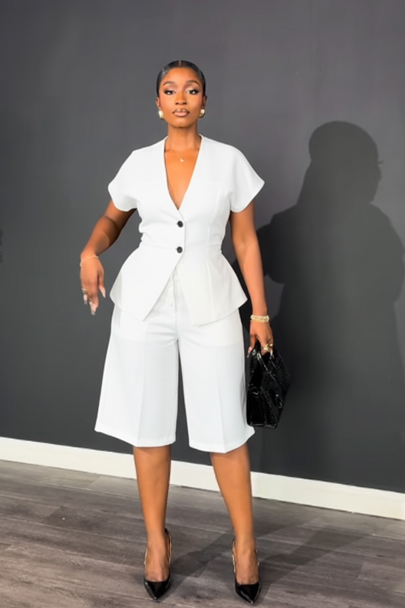 Elegant Office Two-Piece Set – Sleeveless Top & Tied Waist Shorts (Black/White/Green, S-2XL)​_ecoleips.com