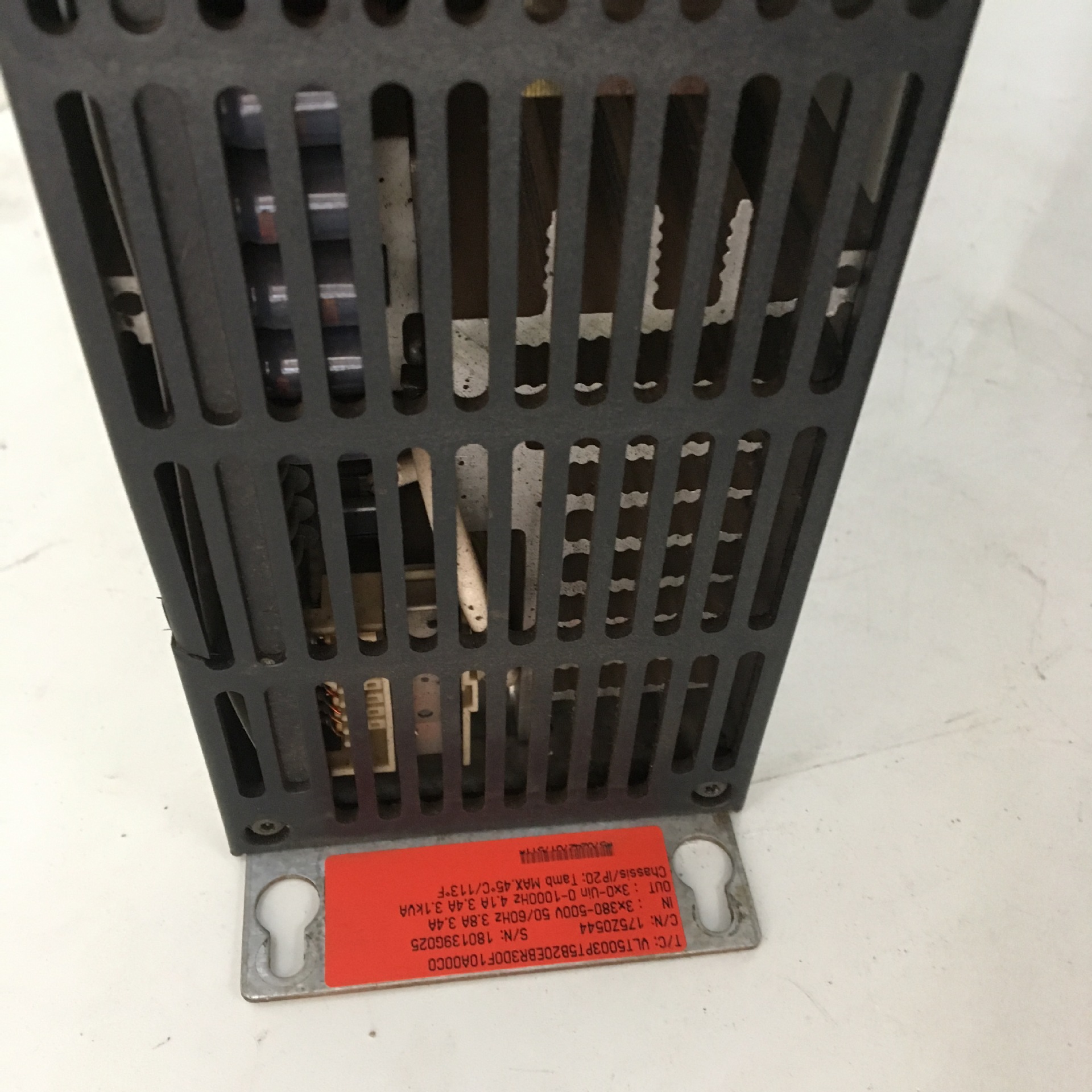 丹佛斯VLT5000系列变频器VLT5003P 380V/1.5KW 议价销售