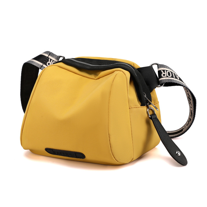 Small Bag 2021 New Oxford Cloth Crossbody Bag Women's Summer Canvas Bag Casual All-match Shoulder Nylon Shell Bag