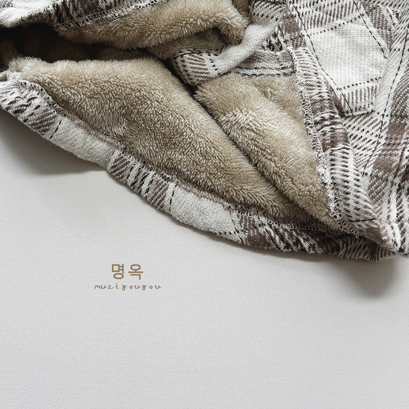 Estilo artístico de los muchachos de la tela escocesa camisa de lana forrada de invierno Nuevas niñas de estilo coreano retro top coat moda infantil ropa para niños