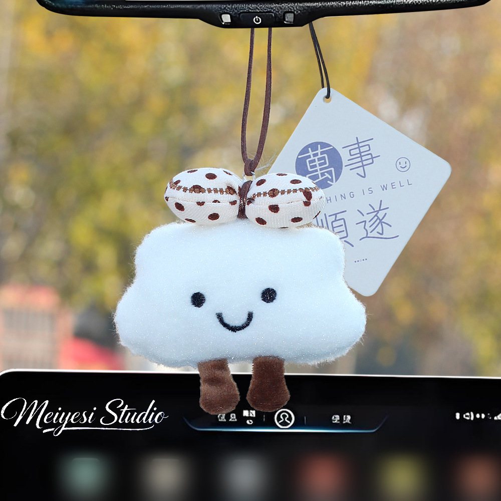Cute colgante de automóvil de nubes 2025 nueva decoración interior creativa de automóviles perfumado colgante de espejo retrovisor