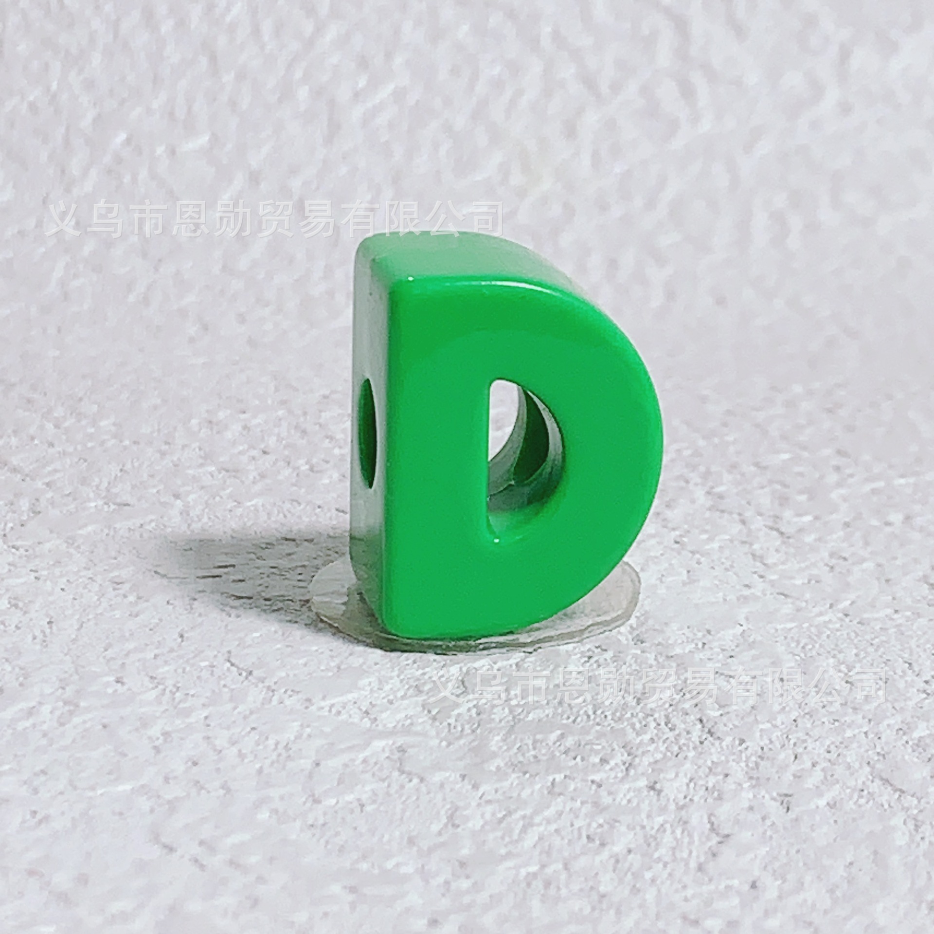 D (dark green)