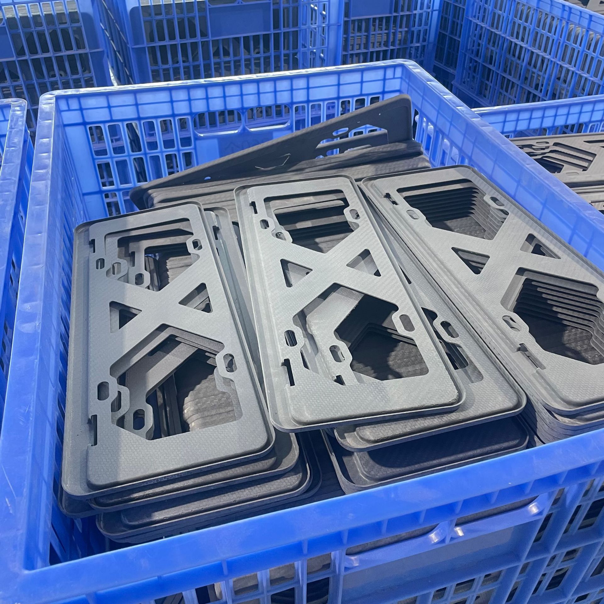 Car Carbon Fiber License Plate Frame, Dry Carbon 3K Twill, Universal for Fuel Vehicles with Blue and Green Plates, Can Be Silk-Screened with Logo