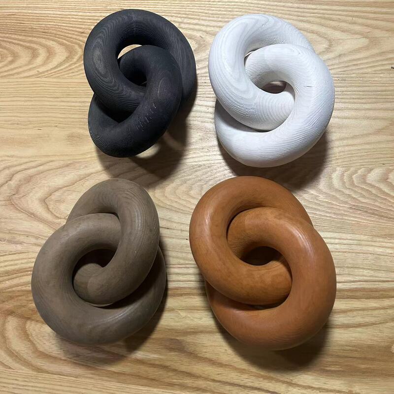 Bohemian Wooden Chain Decoration with Wooden Knots and Double Rings, Heart-Shaped Craft Ornament for Desktop Ambiance