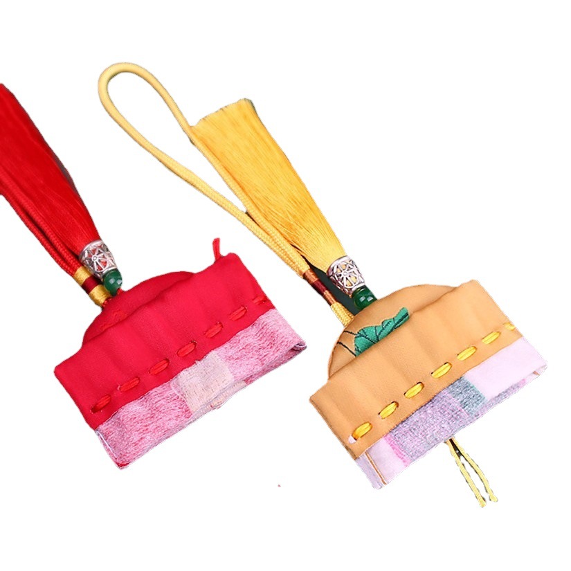 Dragon Boat Festival Repelente de mosquitos Bolsita de brocado Bolsa vacía Protector de bolsita Colgante de coche de estilo antiguo portátil Regalo del festival del barco del dragón