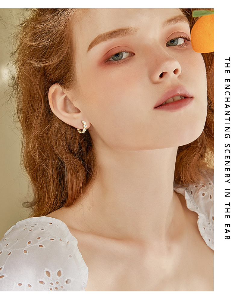 Cute Daisy Moissanite Earrings: A Sweet Rose Gold Accent for Girls' Fashion Jewelry Collection