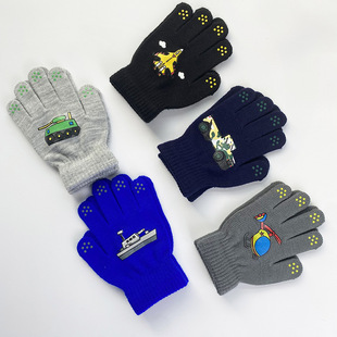 2024 autumn and winter primary school students military series patterned gloves boys and children warm knitted five-finger cartoon gloves