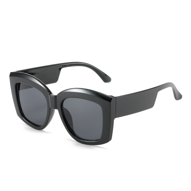 Marco Negro y pieza gris