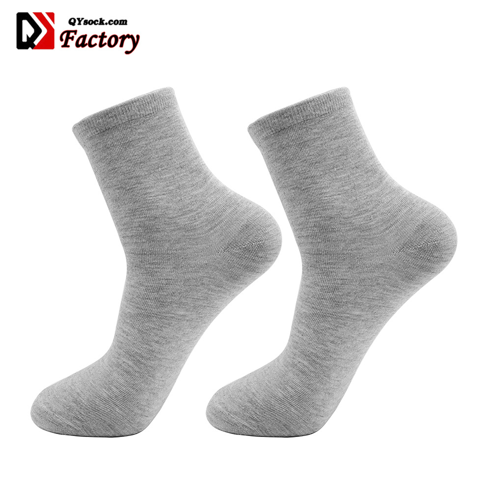 �ӹ�������ʿ�ж�Ͳ���ﶬ����ͼ��������Ůʿ�����ിɫ��������