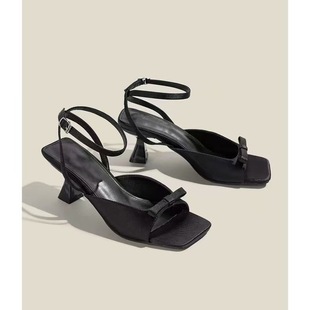 ��ʽ��ɫ����߸���Ь��ŮЬ��2026�¿��ļ���ȹ�Ӛ��|�����_�RЬ