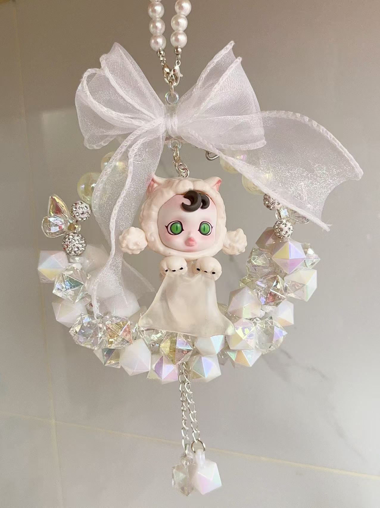 아기와 흰 리본 스타일