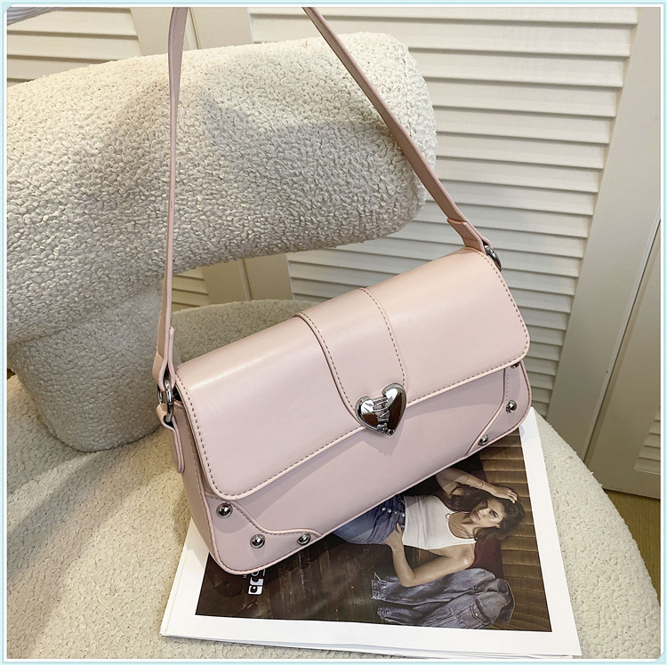 Women's Small Pu Leather Solid Color Vintage Style Classic Style Square Magnetic Buckle Shoulder Bag display picture 3
