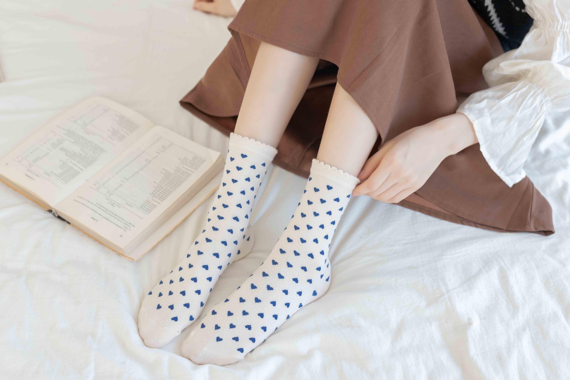 64g Weight Breathable Function Flower Pattern Yellow Color One Size Size Korean Small Flower Tube Socks Cute Retro Style Cotton Socks Four Seasons Thin Section 1