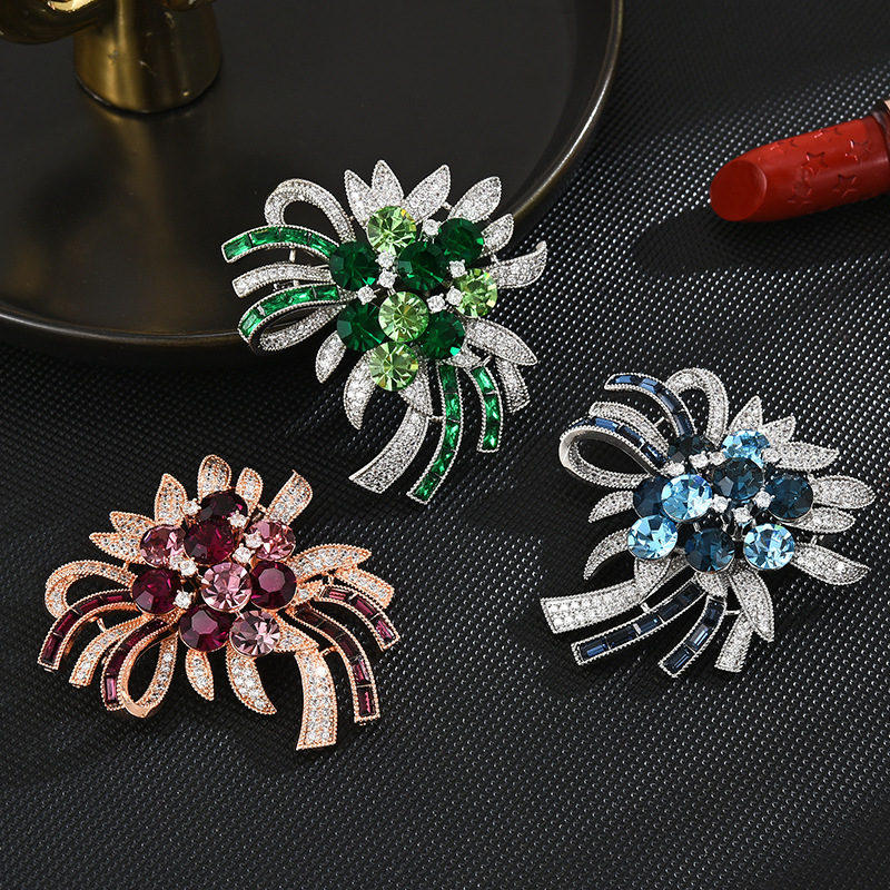 high-end copper classic brooch