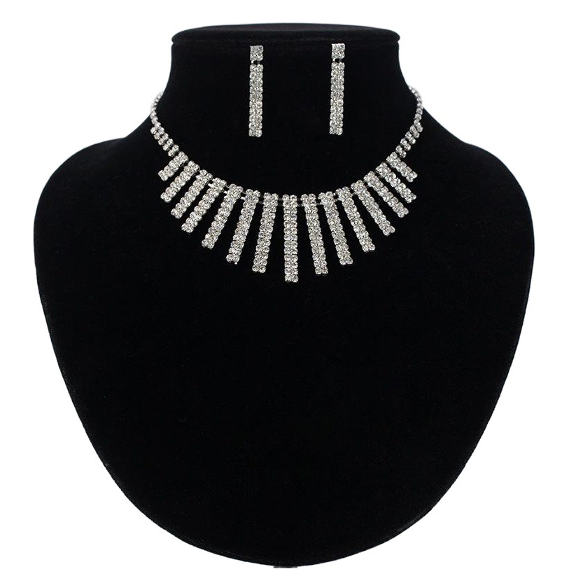 European and American Exquisite Short Necklace with Rhinestones and Shiny Silver-Plated Necklace and Earrings Two-Piece Set Valentine's Day Gift N203
