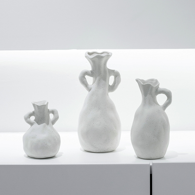 Antique white simple fired ceramic vase for wholesale, display piece with Instagram style, living room dining table decoration, sample room decoration vase