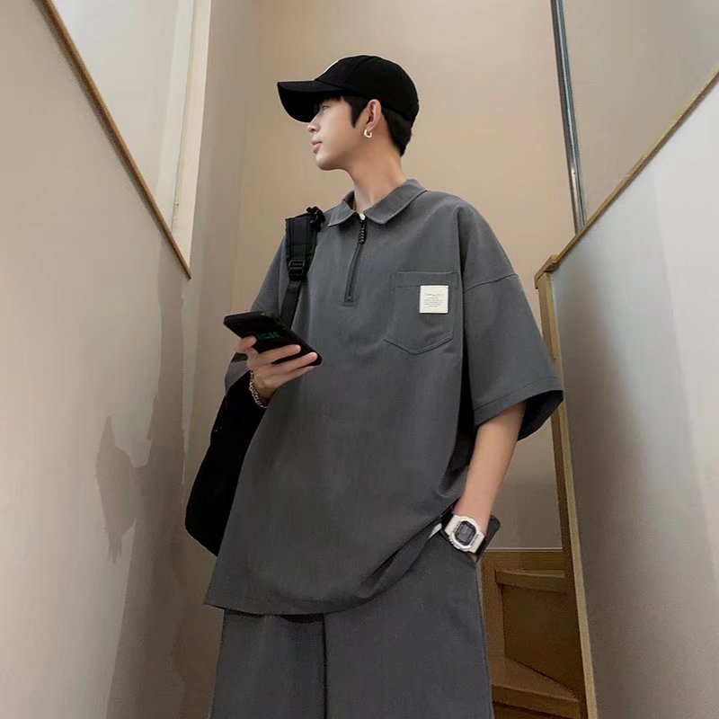 Camiseta polo de color sólido con solapa de verano, pantalones anchos de cinco puntos rectos de dos piezas de estilo de Hong Kong para hombres