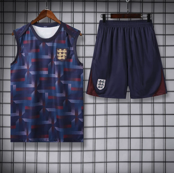 24-25 England training suit 3