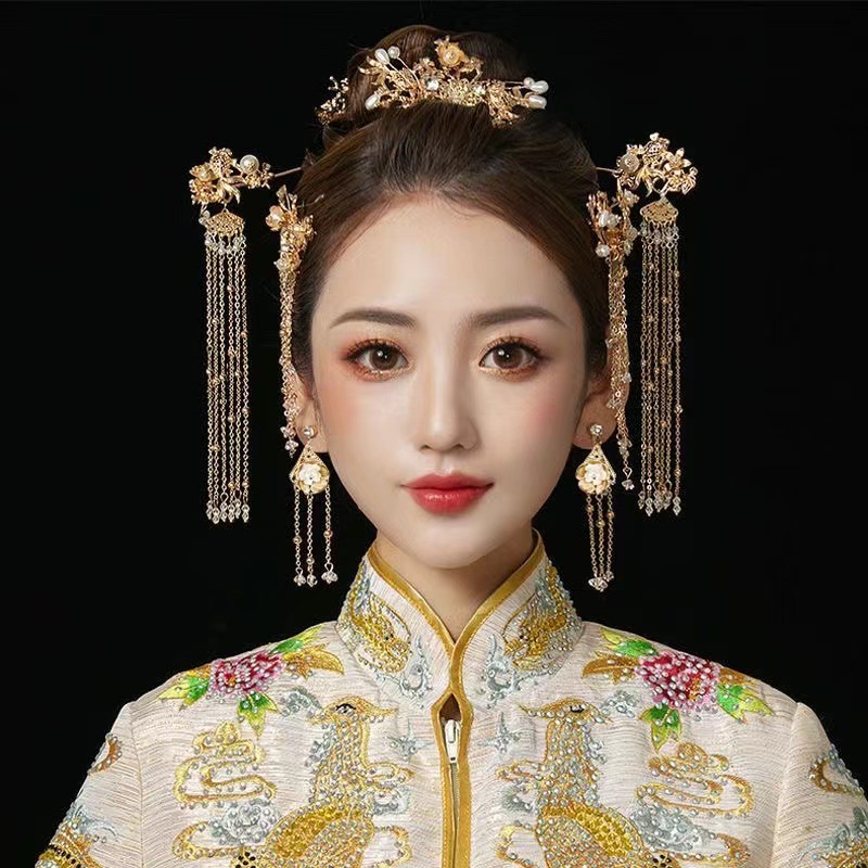 Hair accessory for bride