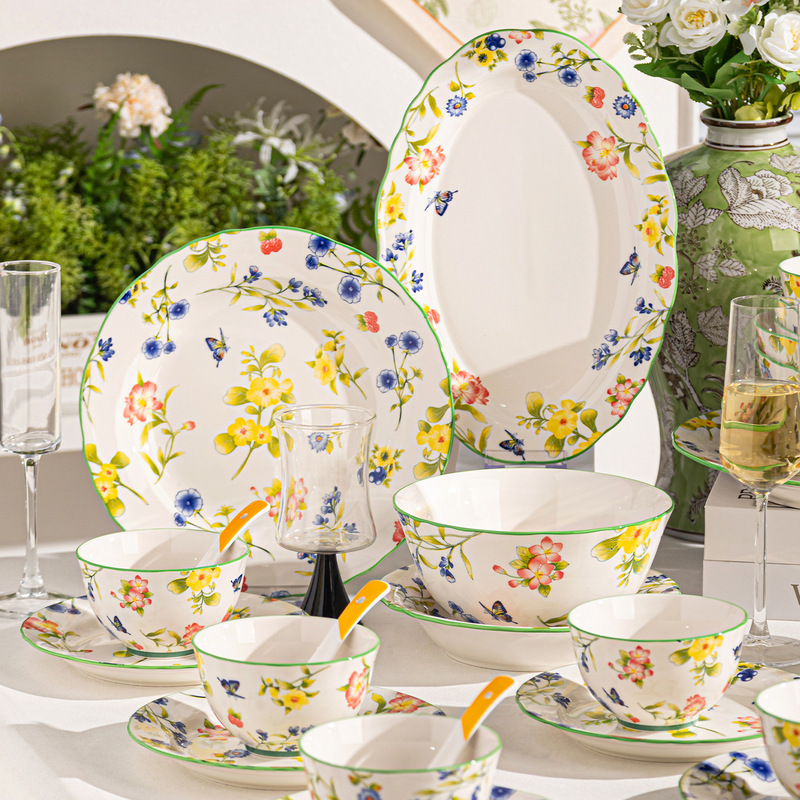 Customizable Chinese Retro Floral Household Ceramic Tableware Bowls and Dishes Set Gift Box Household Soup Bowl Noodle Bowl Rice Bowl