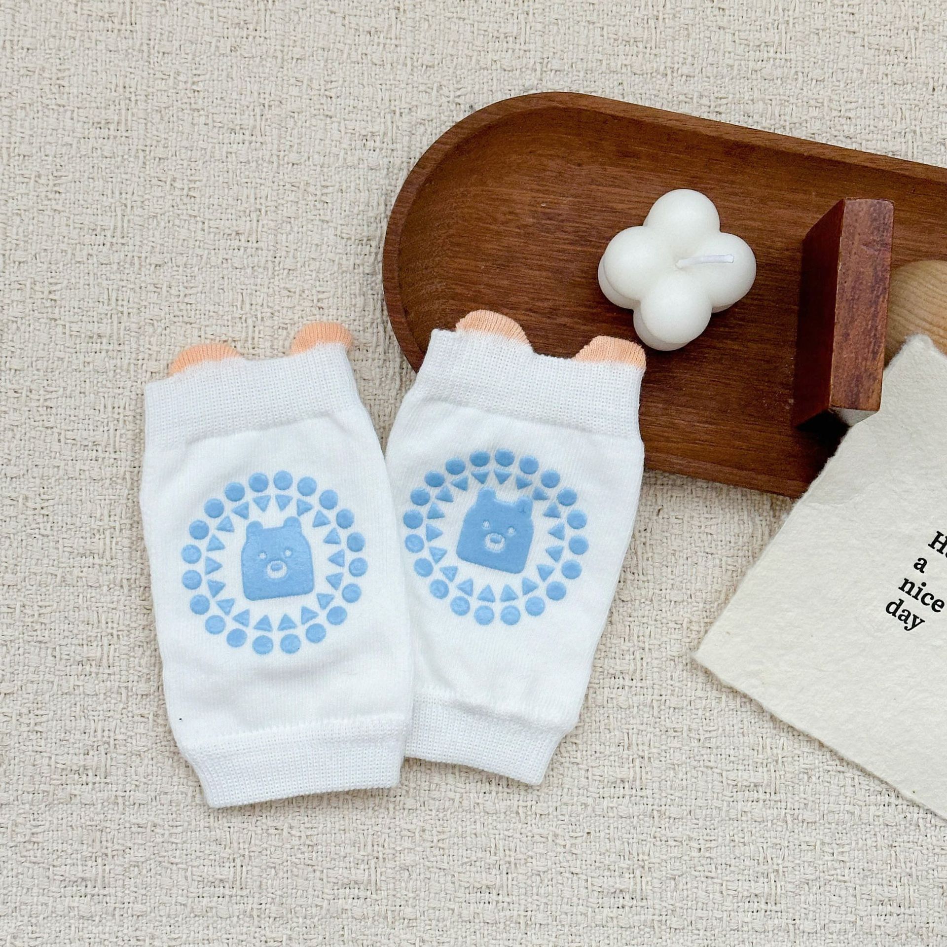 Rodillas para bebés, bebés que se arrastran en verano, bebés delgados de un año, 6 de noviembre y diciembre para aprender a caminar, aire acondicionado anti-caída, anti-deslizante