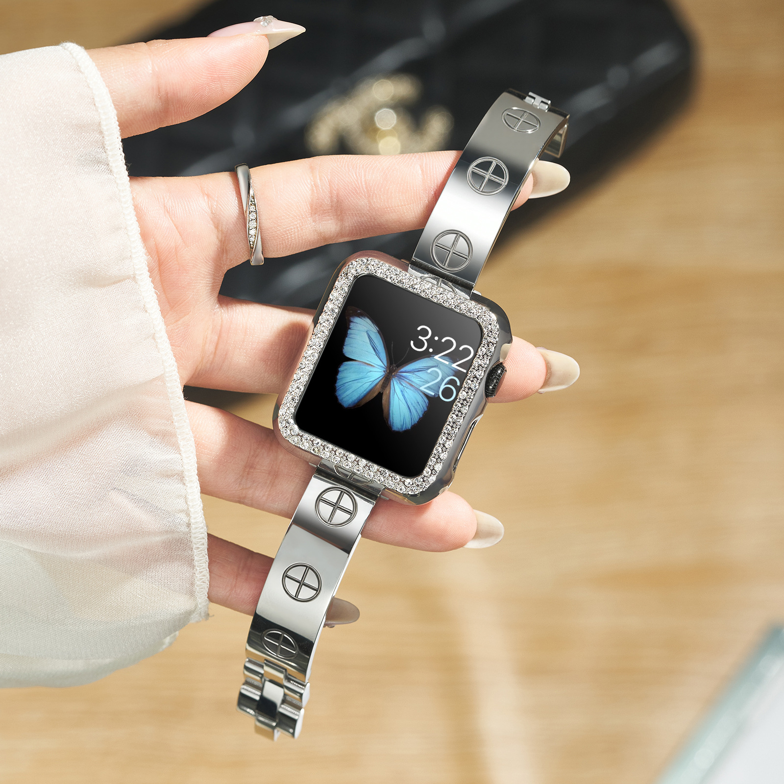 Silver Bracelet Style Accessible Luxury Model Suitable for All Apple Watch Straps S10 Generation Apple Women's Summer High-End Bracelet Strap