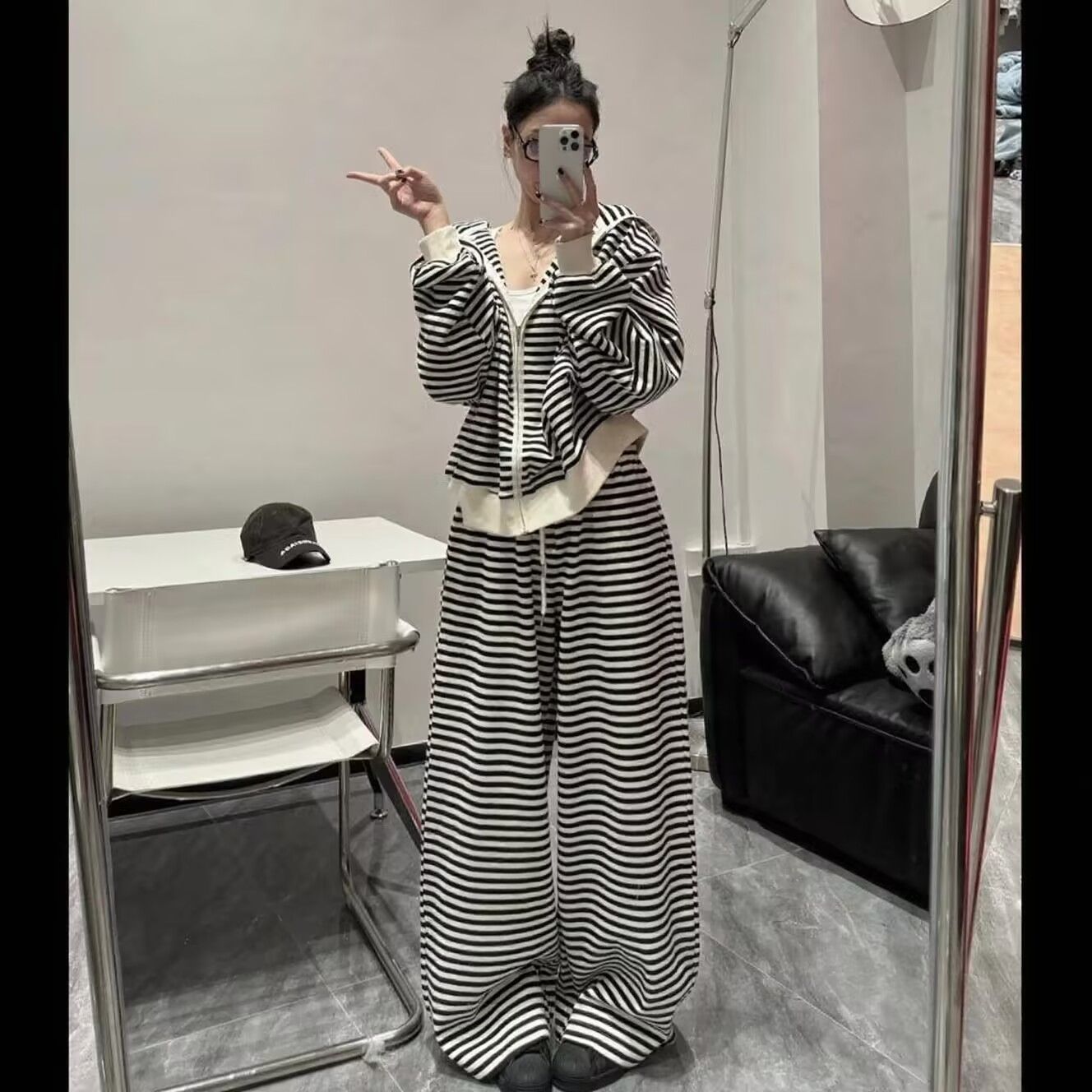 Black And White Striped Cardigan Sweatshirt Set For Women, New Spring...