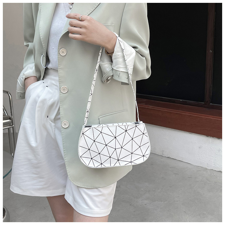 Summer Fashion Hit Color Underarm Shoulder Bag display picture 2