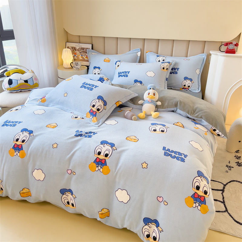 Clase A terciopelo de leche anti-estática conjunto de cuatro piezas para niños de la piel-amigable cama caliente de cuatro piezas edredón cubierta hoja de cama conjunto de tres piezas