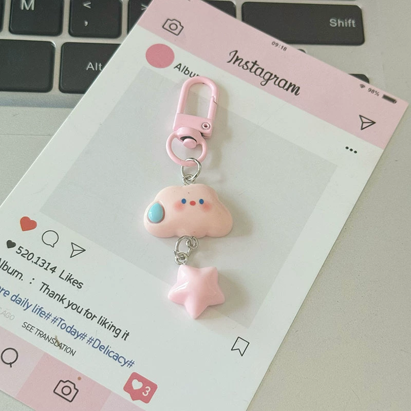 Брелок cute мультяшный рюкзачок-подвеска, держатель карточки, лёгкий подарок (жёлтый/синий/фуксия/фиолетовый)