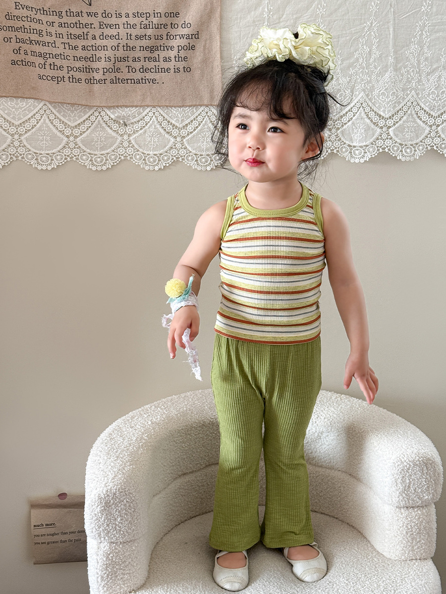 Ropa para niños de caña de pera Chaleco para niñas Verano delgado 2025 Nuevo estilo Camisola a rayas para niños Top A Ropa de bebé