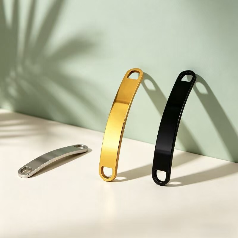 2026 Autumn Titanium Steel Curved Bar Accessories Stainless Steel Pendant Accessories Curved Tag Fashion Commuting Cross-Border Exclusive Supply