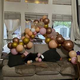 玫瑰金气球花环浅粉金色哑光白适用于婚礼新娘迎亲女孩生日装饰