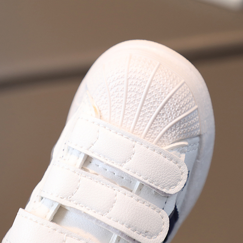 Zapatos de los niños del otoño de los nuevos niños zapatos blancos niñas zapatos de bebé Shell dedo del pie casual zapatos de los muchachos zapatilla de deporte