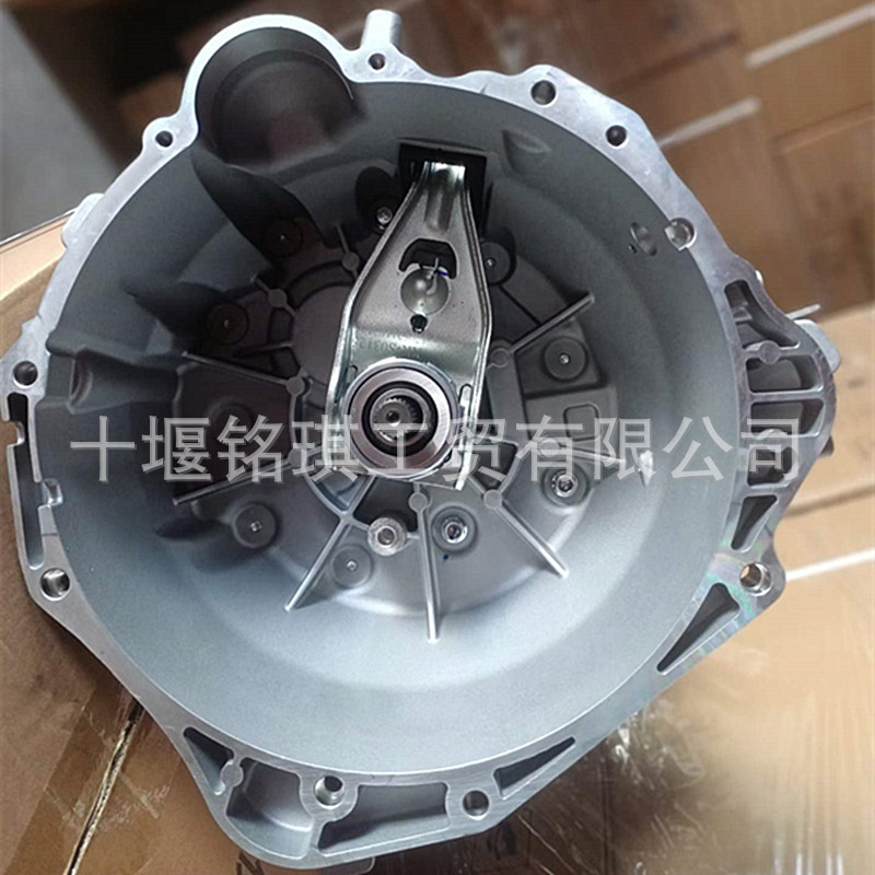 Suitable for Xiaokang D71D72 1700100E3105 Qingshan Mr5T18A02 Gearbox, Reducer, Transmission Box