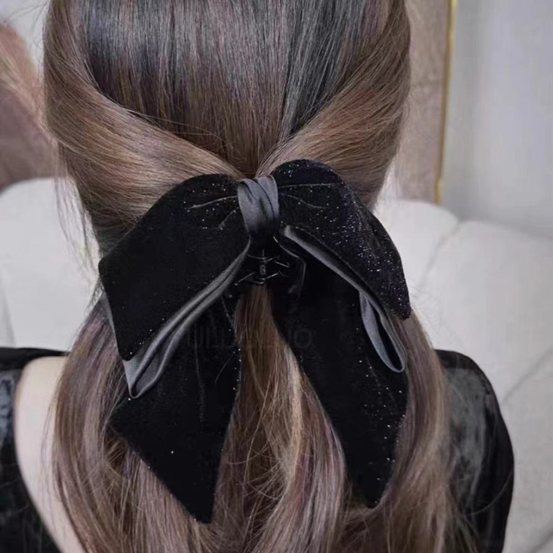 Women's Sweet Bow Knot Cloth Handmade Hair Claws display picture 1